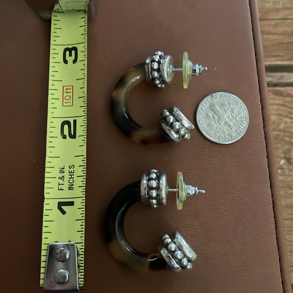 Tortoise Shell Hoop Earrings with Silver Accents bares vintage - Picture 2 of 2